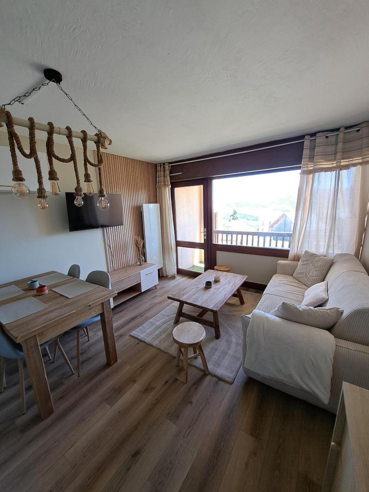 Studio Cabine 4 Couchages, Vue Face Aux Montagnes Font-Romeu-Odeillo-Via Dış mekan fotoğraf