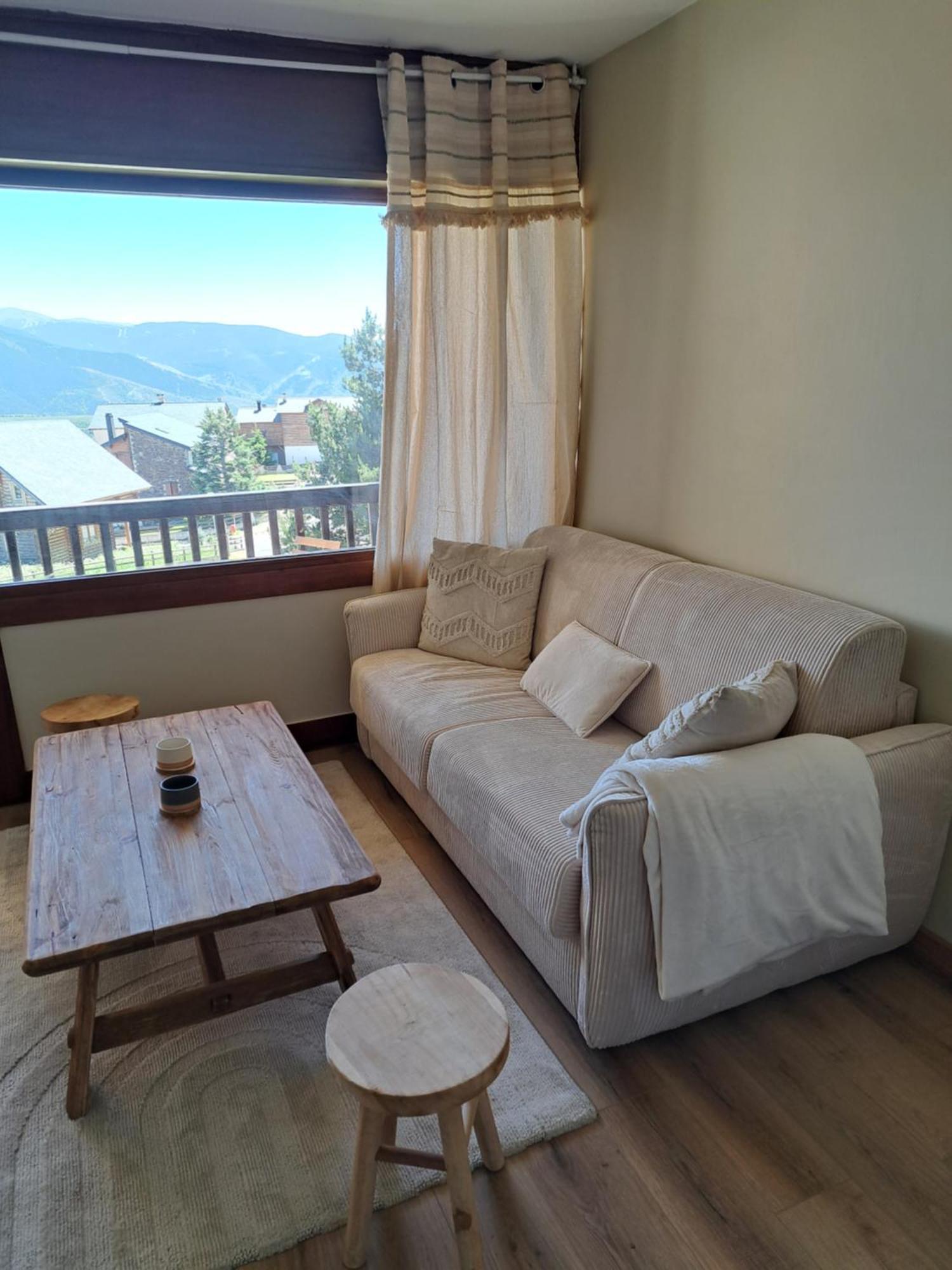 Studio Cabine 4 Couchages, Vue Face Aux Montagnes Font-Romeu-Odeillo-Via Dış mekan fotoğraf
