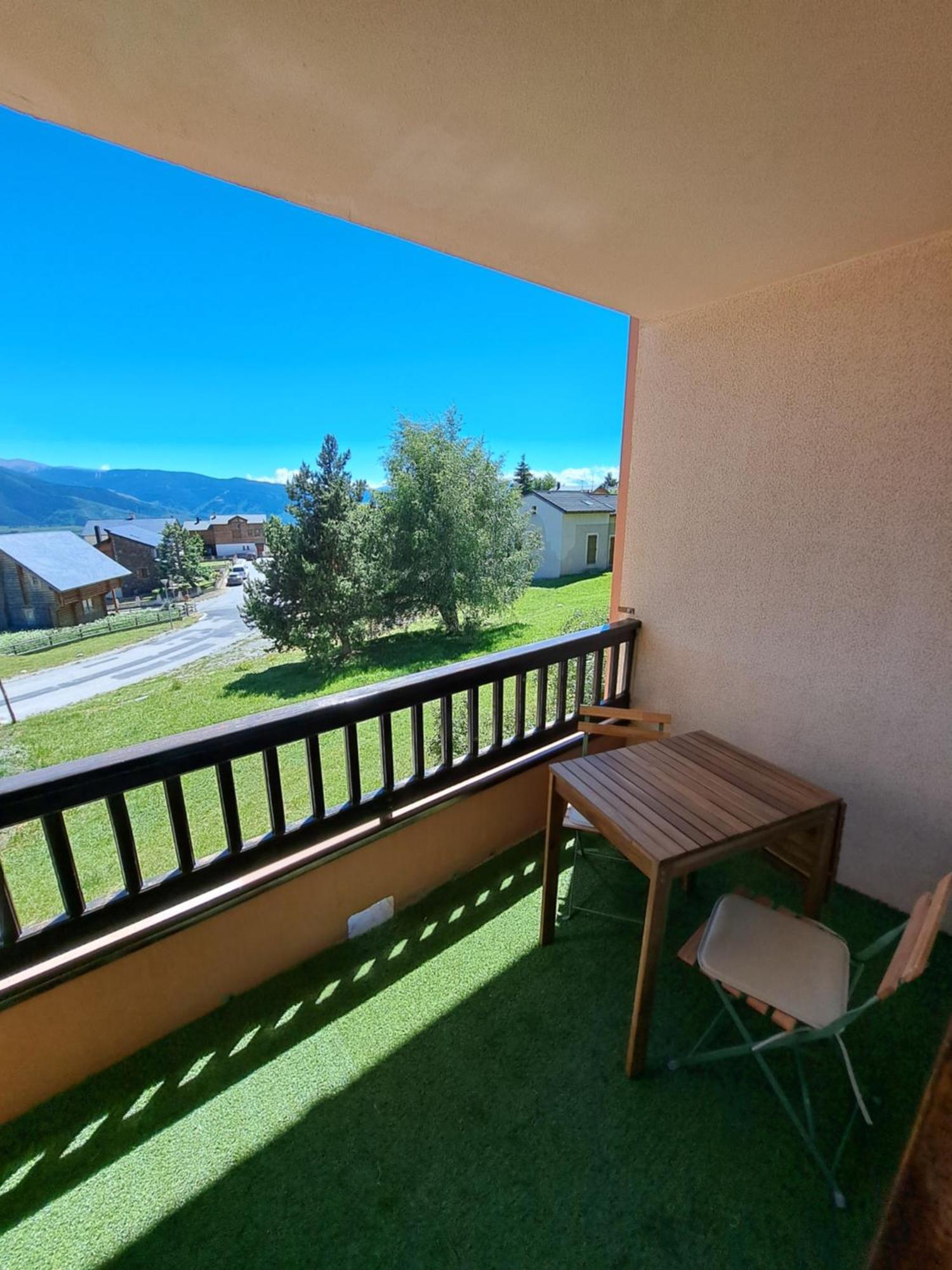 Studio Cabine 4 Couchages, Vue Face Aux Montagnes Font-Romeu-Odeillo-Via Dış mekan fotoğraf